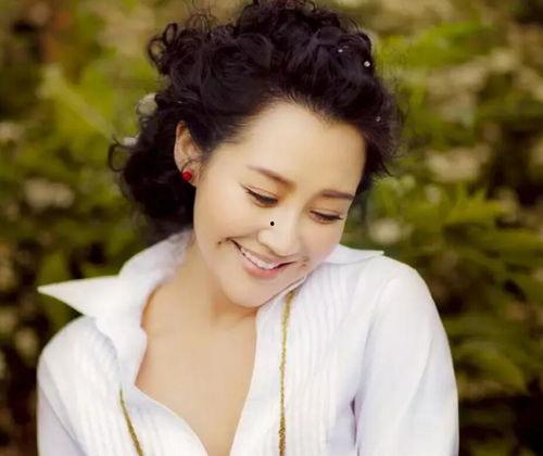 娱乐圈吃瓜许晴小说,娱乐圈的瓜田传奇